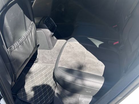 Used 2020 Porsche Macan image 10