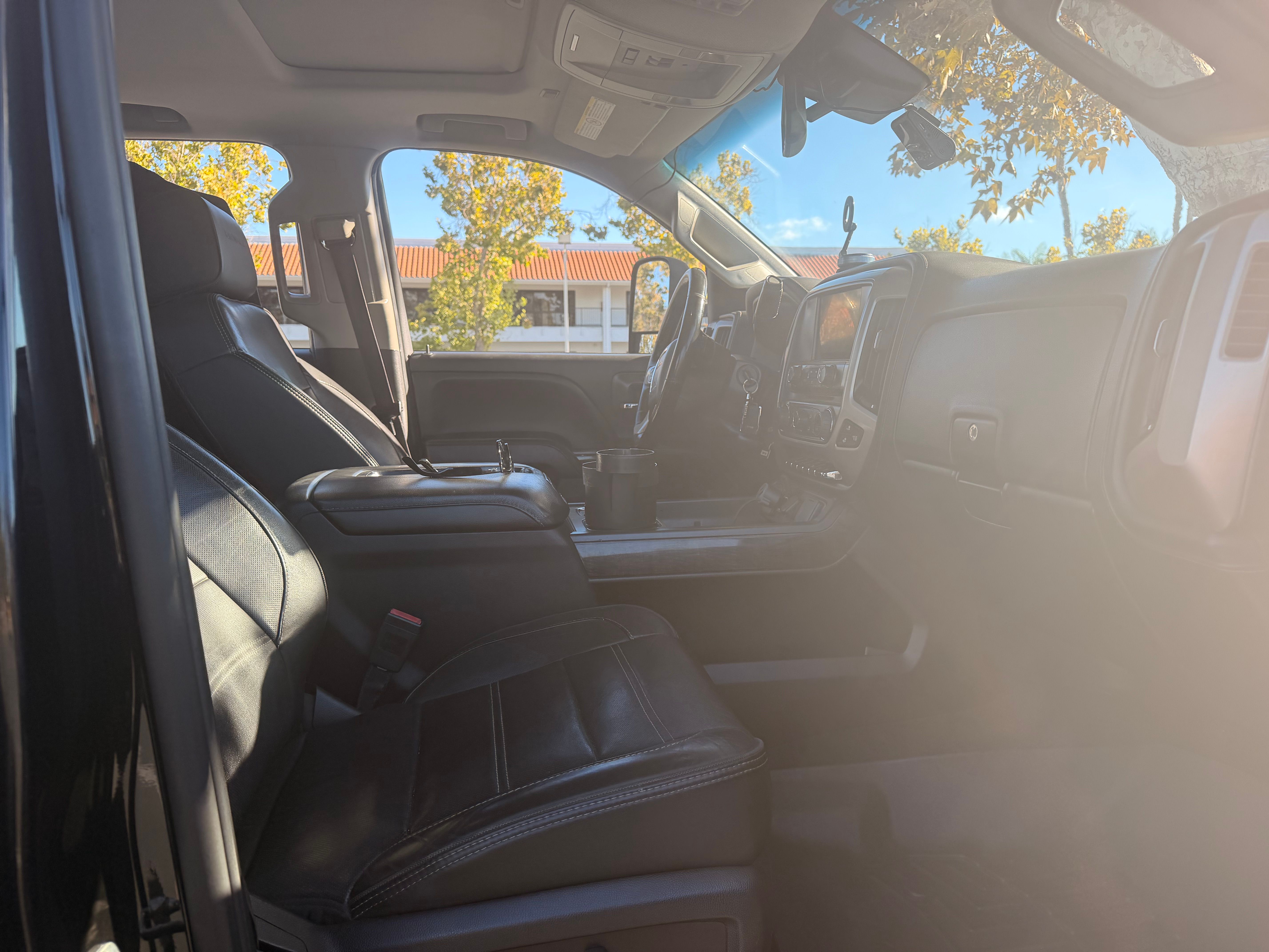 Used 2015 GMC Sierra 2500 Denali w/ Duramax Plus Package AWD/4WD image 21