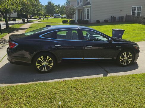 Used 2017 Buick LaCrosse Preferred image 6