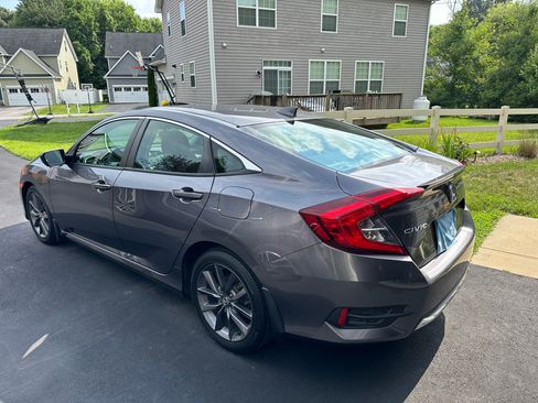 Used 2021 Honda Civic EX-L image 4