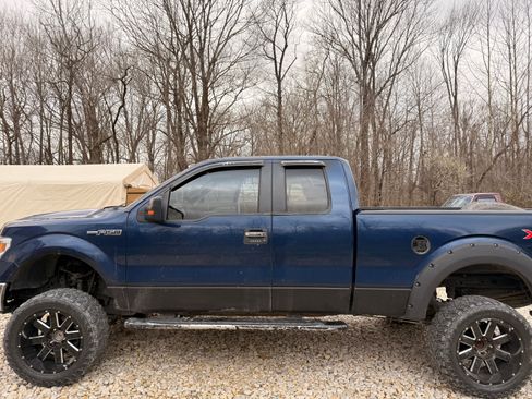 Used 2010 Ford F150 XLT image 2
