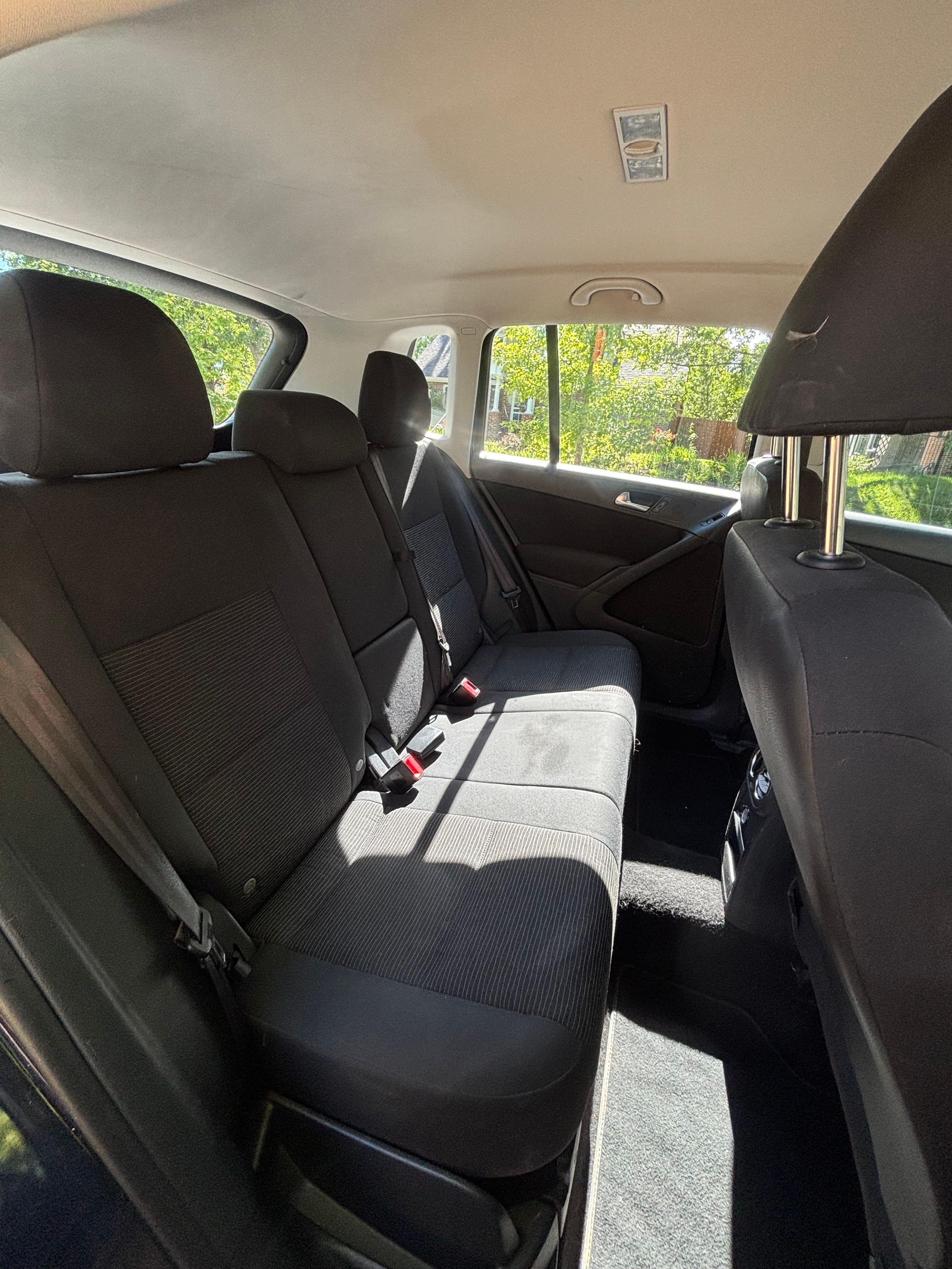 Used 2015 Volkswagen Tiguan SE FWD image 10
