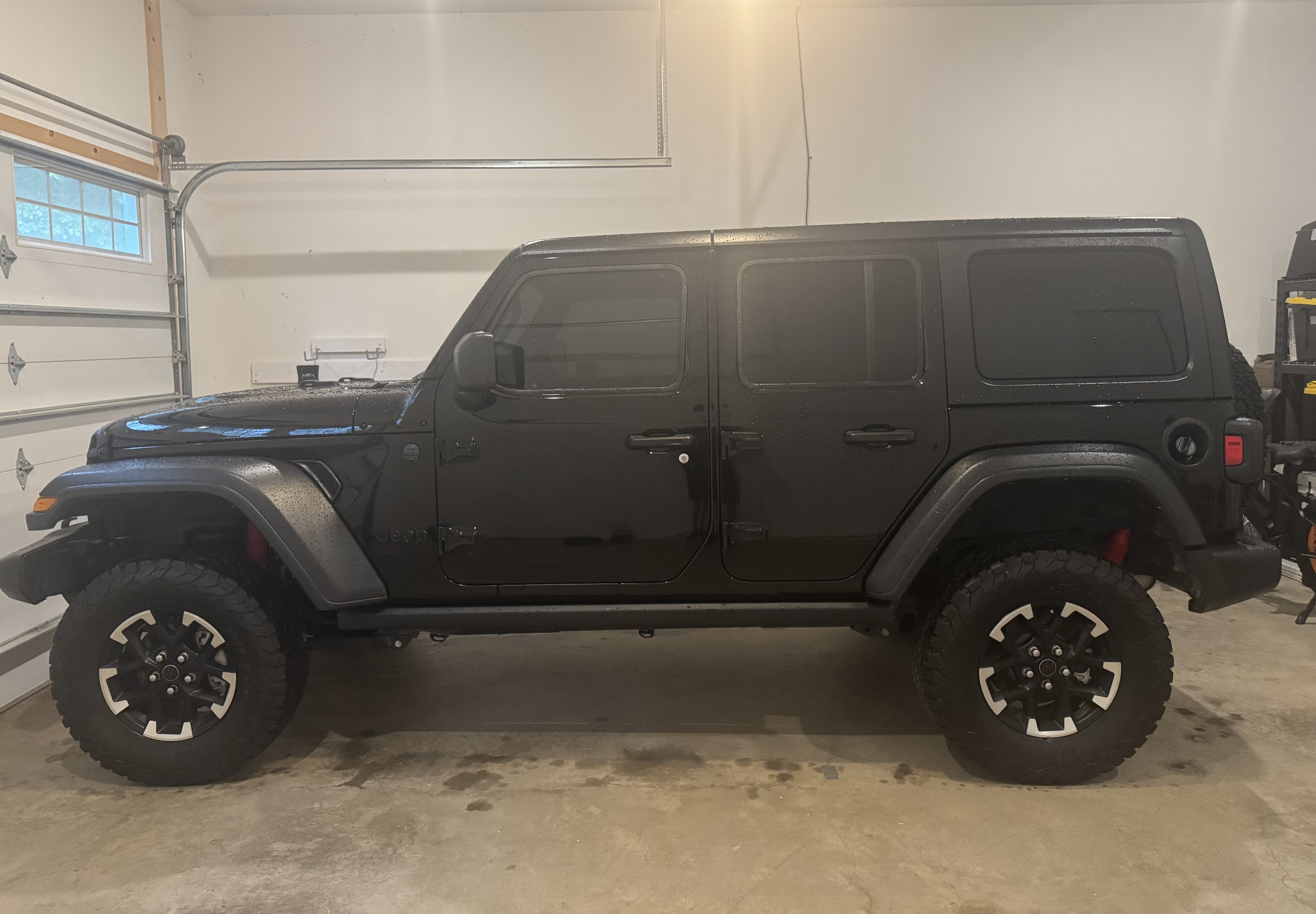 Used 2023 Jeep Wrangler Unlimited Sport AWD/4WD image 5