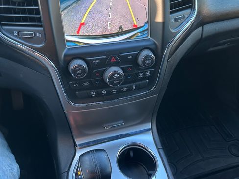 Used 2017 Jeep Grand Cherokee Altitude AWD/4WD image 19