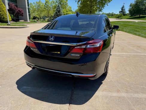 Used 2017 Honda Accord EX-L image 23