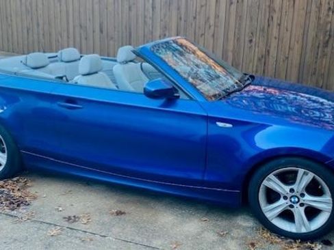 Used 2010 BMW 128i Convertible image 1