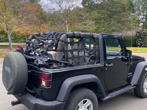 Used 2010 Jeep Wrangler Sport w/ Black Appearance Group image 11