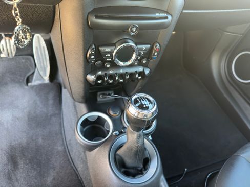 Used 2014 MINI Cooper Clubman S image 9