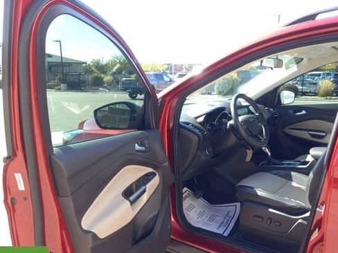 Used 2019 Ford Escape SEL AWD/4WD image 6