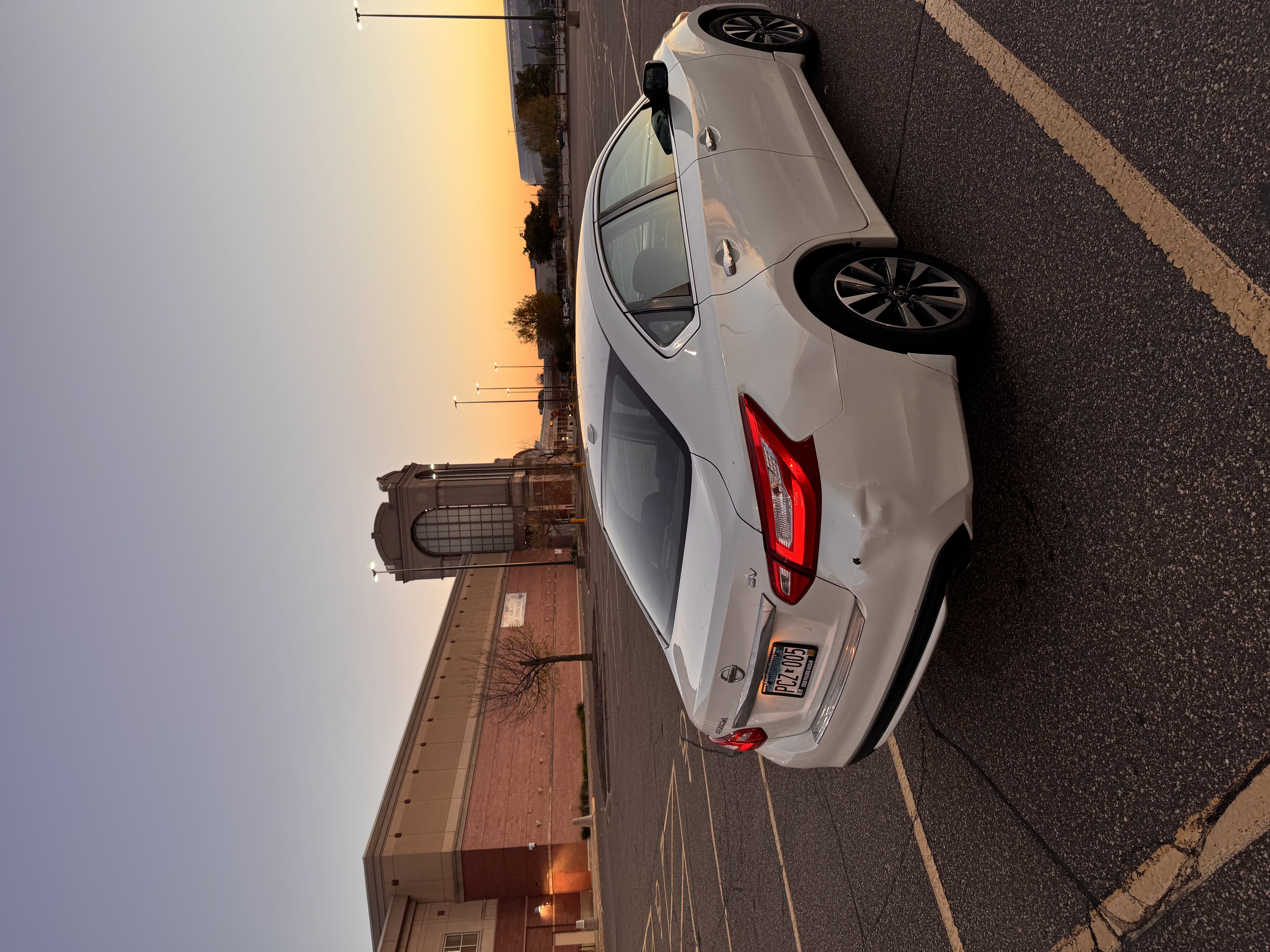 Used 2016 Nissan Altima 2.5 SV FWD image 5
