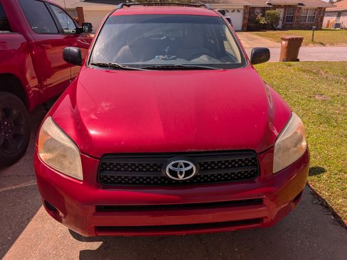 Used 2004 Toyota RAV4 2WD image 2