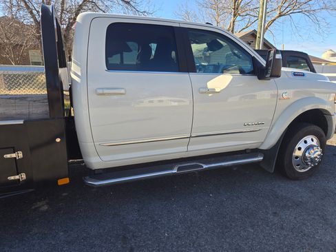 Used 2023 RAM 4500 4x4 Crew Cab DRW image 8