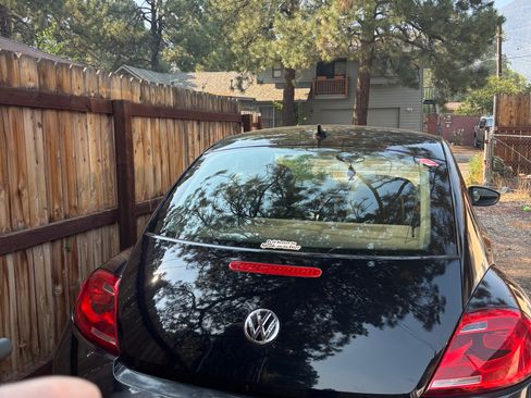 Used 2013 Volkswagen Beetle 2.5 Fender FWD image 8