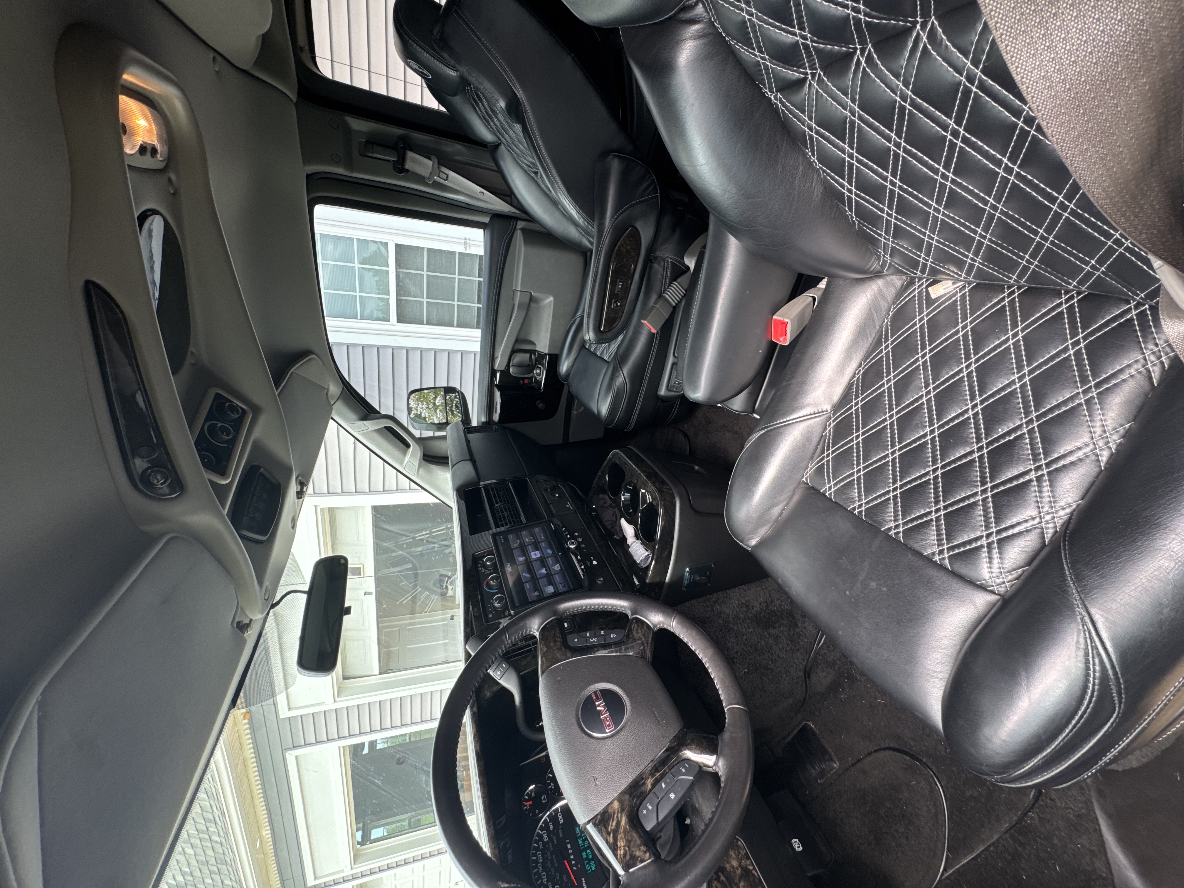 Used 2023 GMC Savana 2500 Extended RWD image 11
