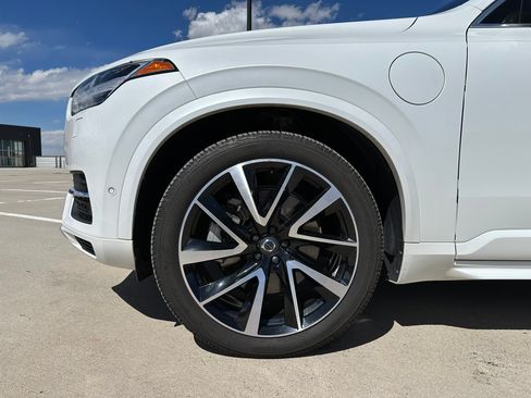 Used 2018 Volvo XC90 T8 Momentum w/ Convenience Package AWD/4WD image 10