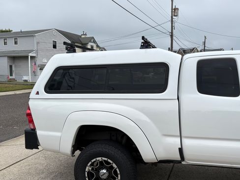 Used 2006 Toyota Tacoma 4x4 Access Cab V6 image 6