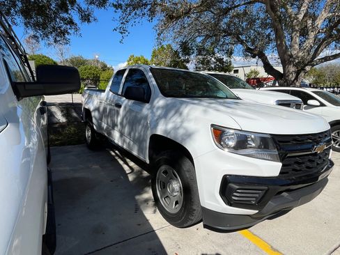 Used 2022 Chevrolet Colorado W/T image 2