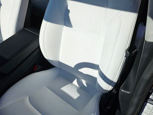 Used 2022 Tesla Model 3 Long Range image 10