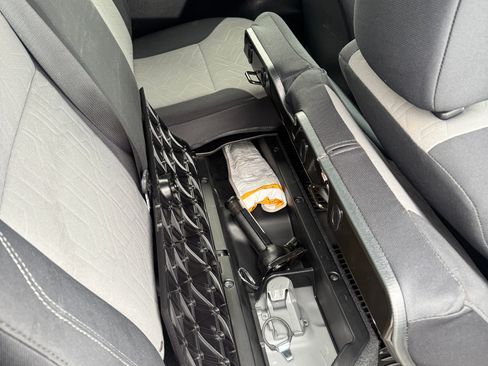 Used 2021 Toyota Tacoma TRD Off-Road image 29