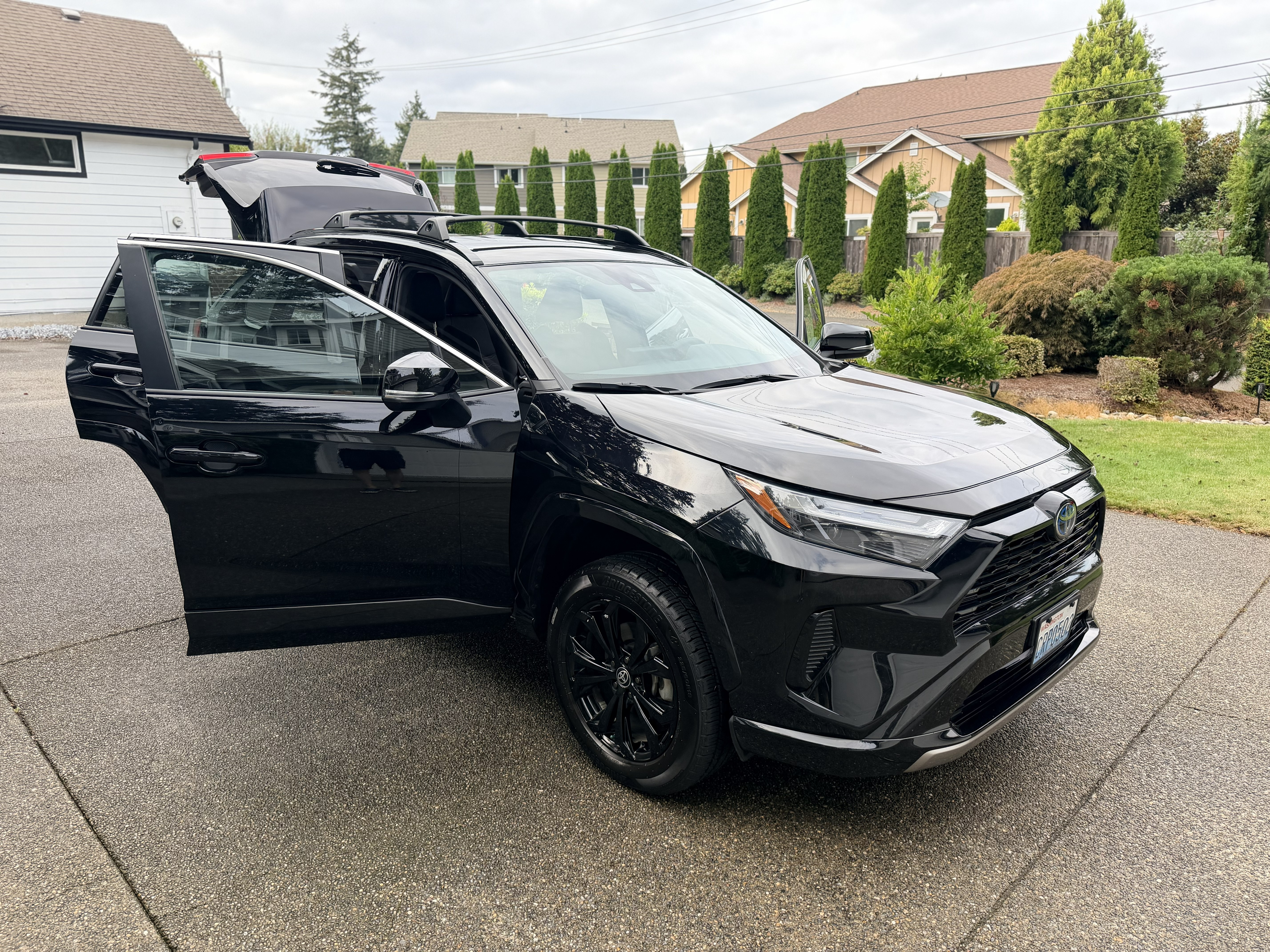 Used 2022 Toyota RAV4 SE AWD/4WD image 14