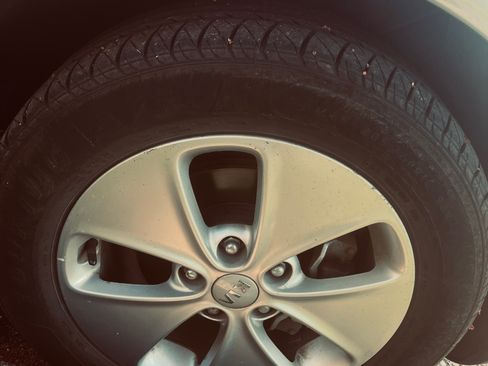 Used 2016 Kia Soul FWD image 2