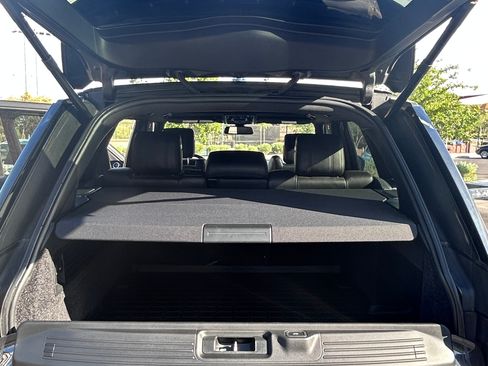 Used 2016 Land Rover Range Rover Supercharged image 11