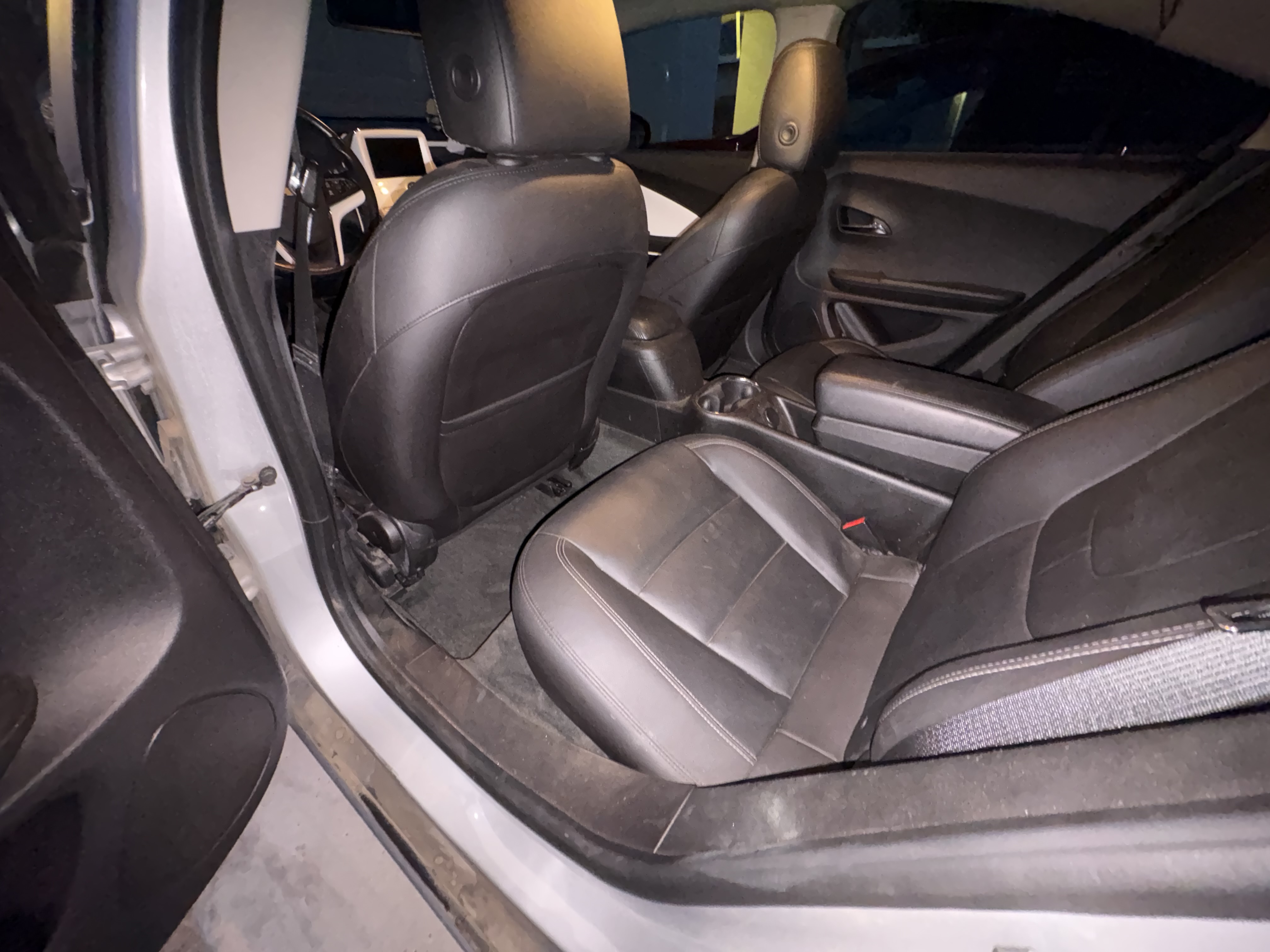 Used 2014 Chevrolet Volt Premium w/ Premium Trim Package FWD image 17