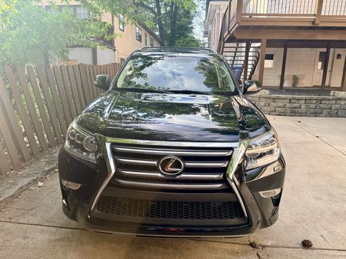 Used 2014 Lexus GX 460 w/ Premium Package AWD/4WD image 4