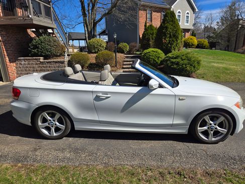 Used 2012 BMW 128i 128i Convertible 2D image 6
