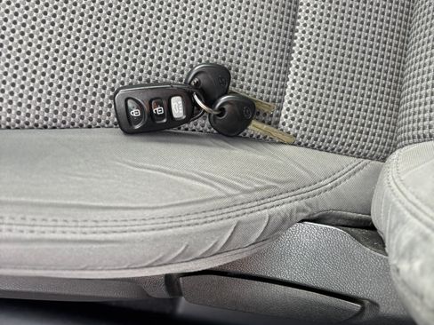 Used 2012 Hyundai Sonata GLS image 2