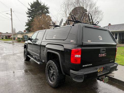 Used 2018 GMC Sierra 3500 Denali image 8