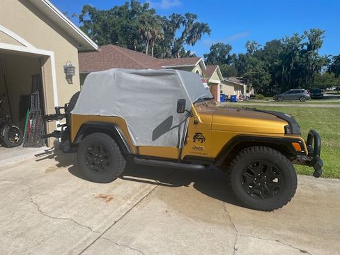 Used 2003 Jeep Wrangler SE image 9