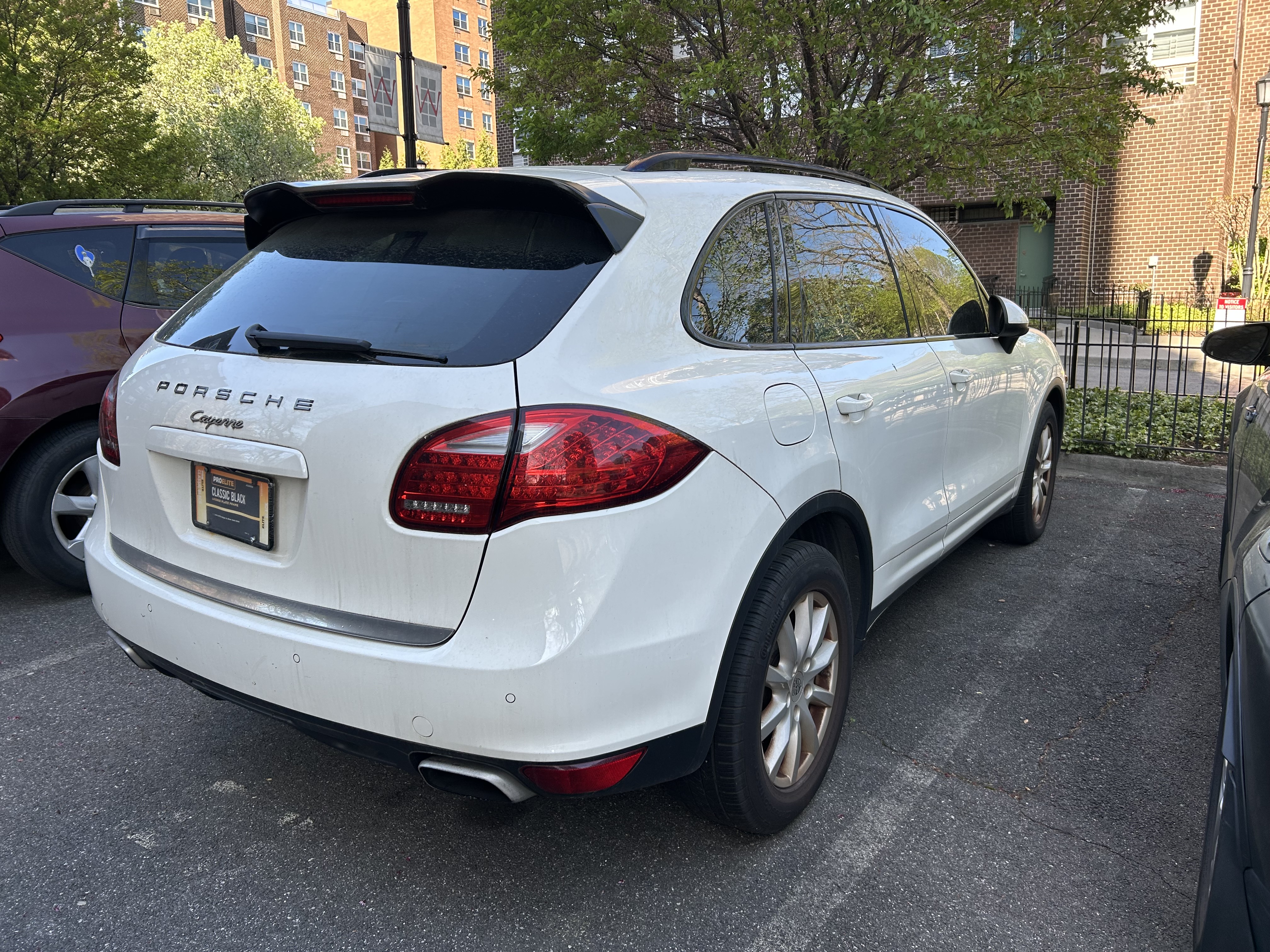 Used 2011 Porsche Cayenne AWD/4WD image 2