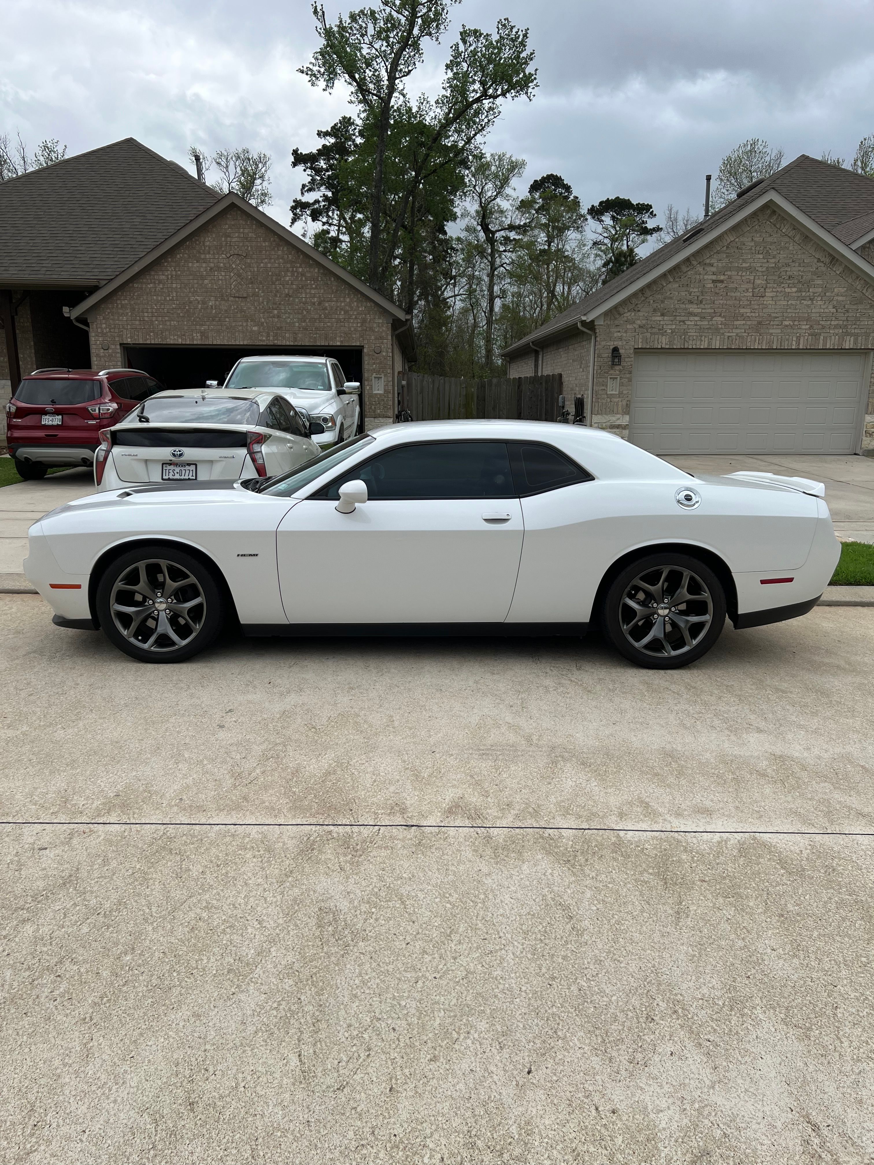 Used 2015 Dodge Challenger R/T w/ Quick Order Package 28B R/T RWD image 6