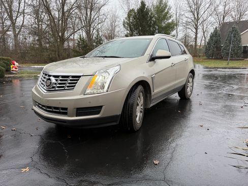 Used 2013 Cadillac SRX Luxury image 1