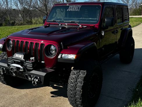 Used 2021 Jeep Wrangler Unlimited Rubicon AWD/4WD image 2