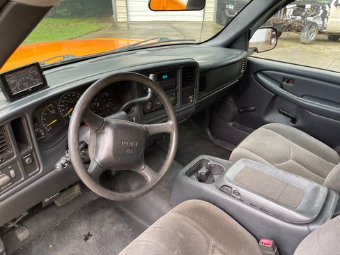 Used 2001 GMC Sierra 2500 SL RWD image 16