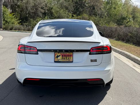 Used 2024 Tesla Model S Plaid image 6