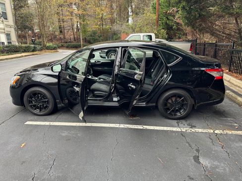 Used 2015 Nissan Sentra SV image 6