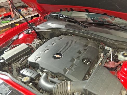 Used 2015 Chevrolet Camaro LT w/ 1LT Preferred Package image 8