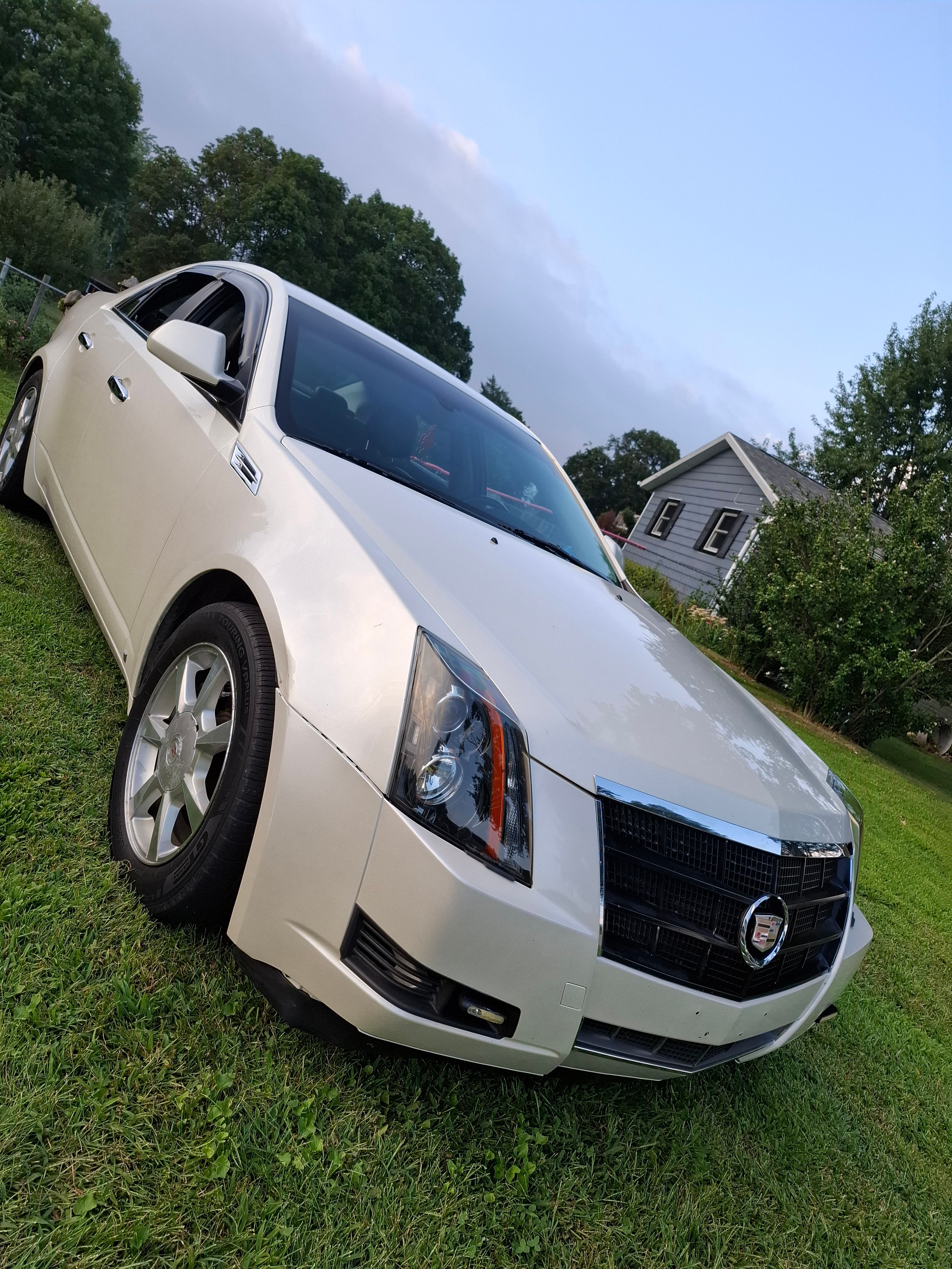 Used 2008 Cadillac CTS 3.6 RWD image 2