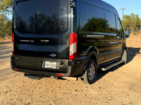 Used 2020 Ford Transit 250 Medium Roof image 4