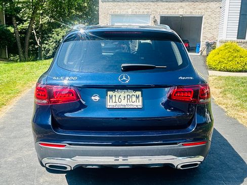 Used 2022 Mercedes-Benz GLC 300 4MATIC image 4