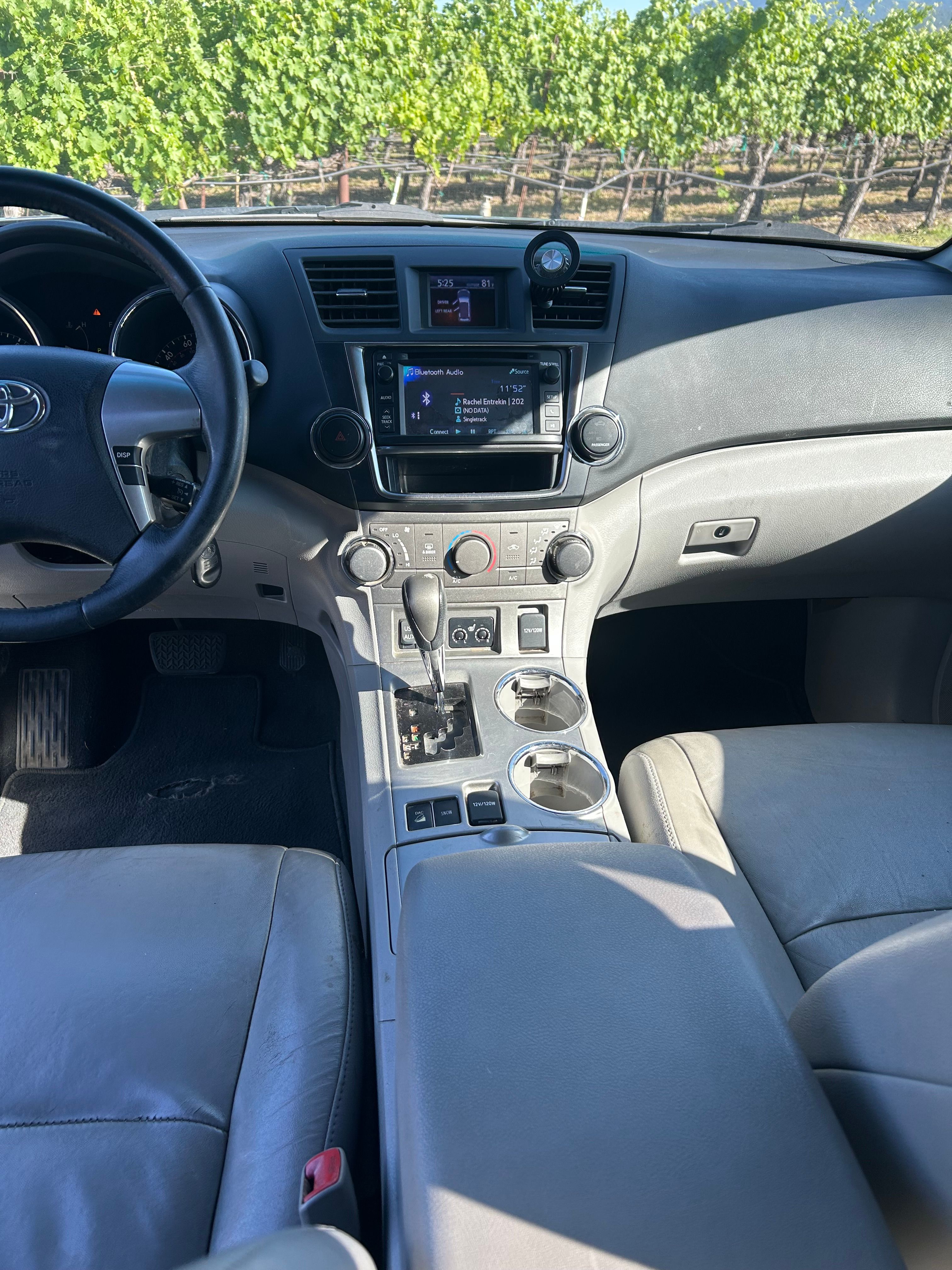 Used 2013 Toyota Highlander SE AWD/4WD image 8