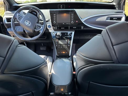 Used 2019 Toyota Mirai image 10