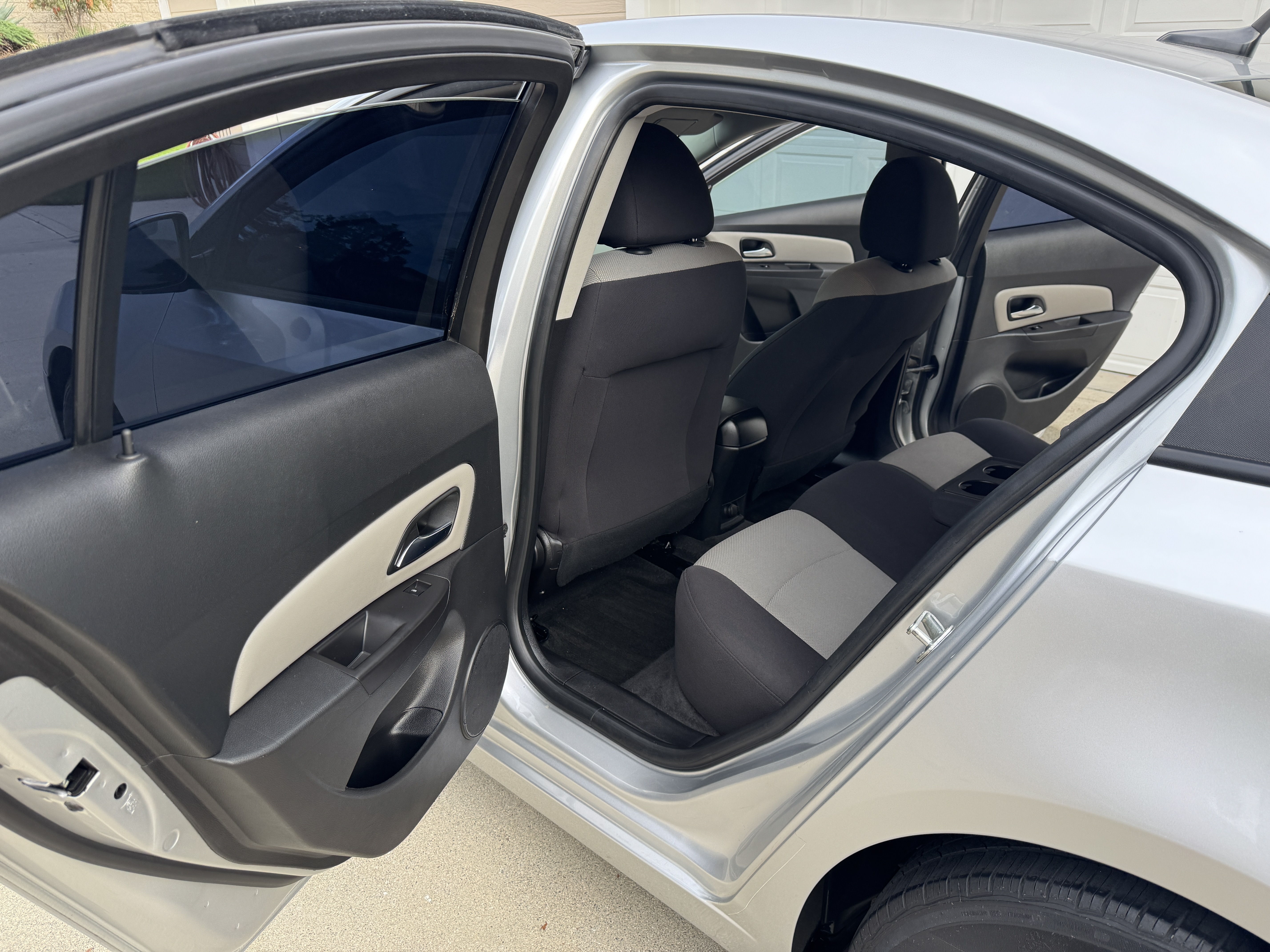 Used 2014 Chevrolet Cruze LS FWD image 16