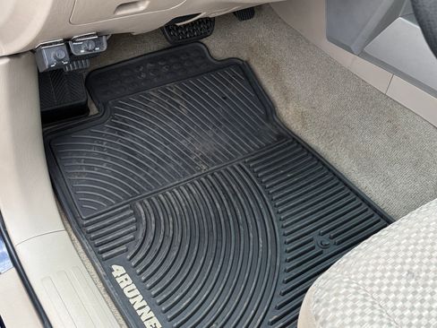 Used 2007 Toyota 4Runner Sport AWD/4WD image 17