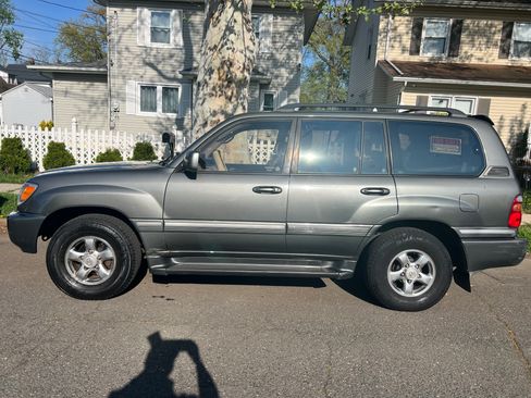 Used 2002 Toyota Land Cruiser image 9