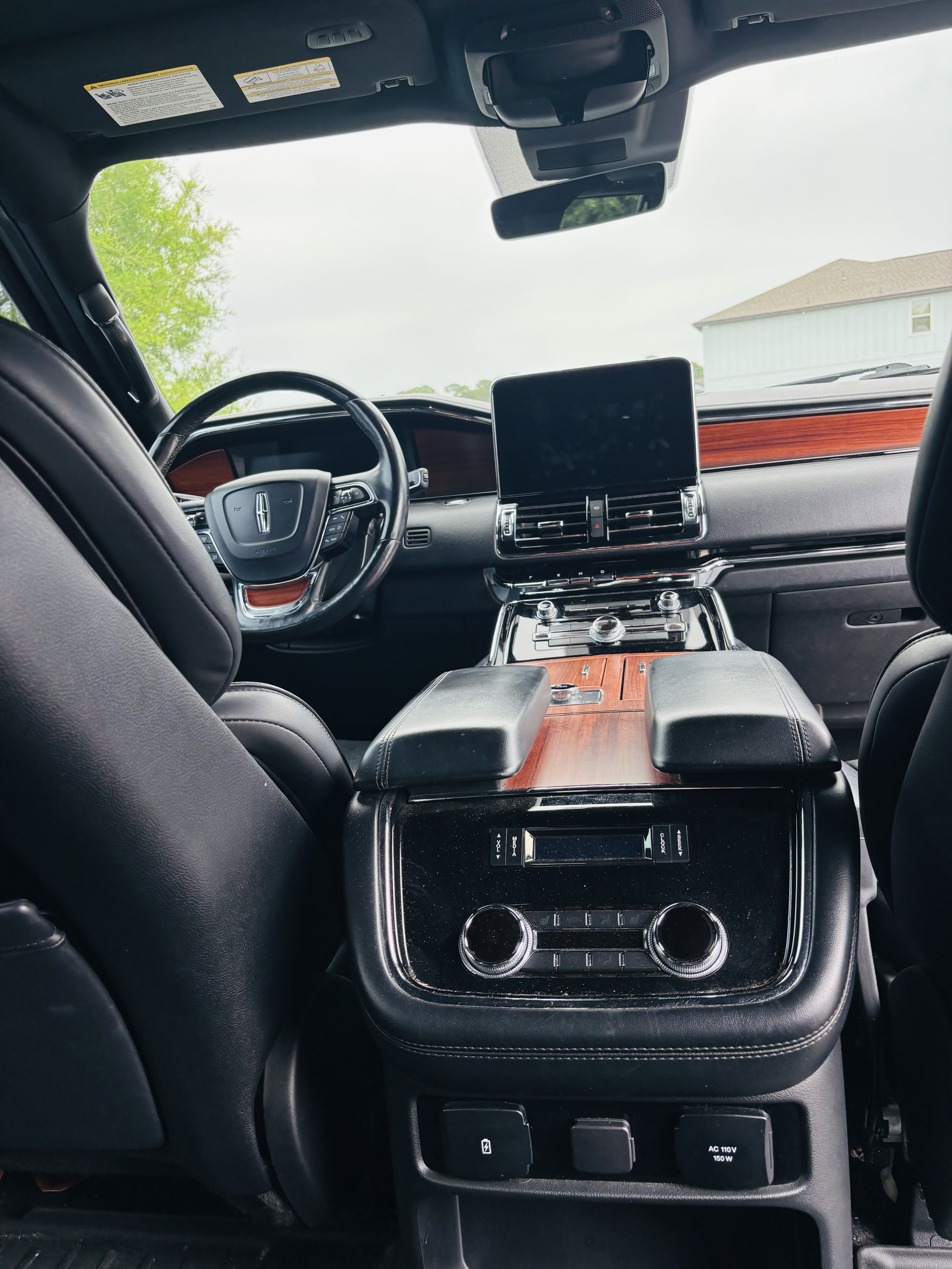 Used 2018 Lincoln Navigator Reserve w/ Technology Package AWD/4WD image 11