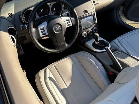 Used 2007 Nissan 350Z Touring RWD image 15